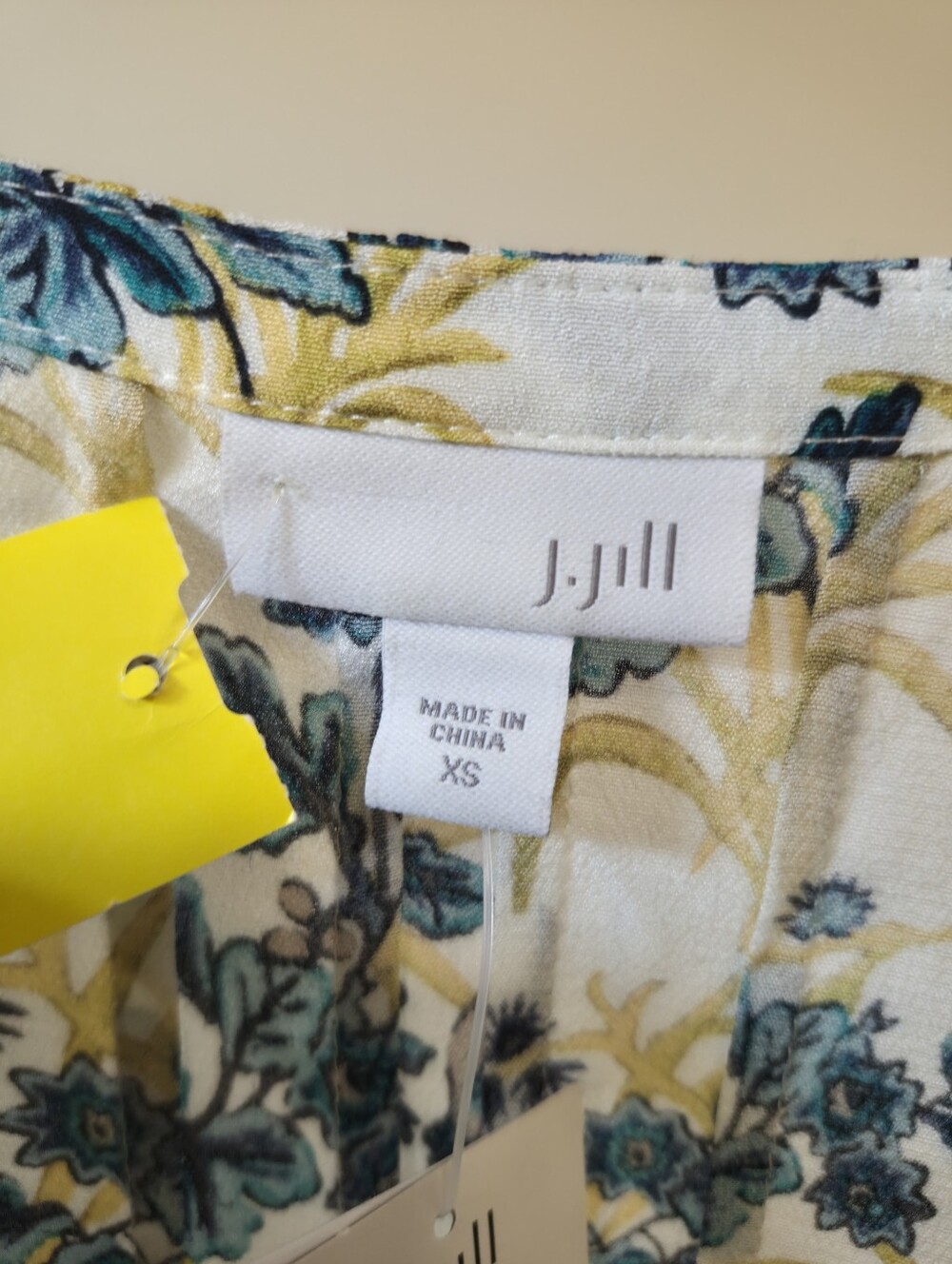 NWT J.Jill Women's Floral Bird Print Button Front Blouse Long Sleeve Size XS - Picture 6 of 7